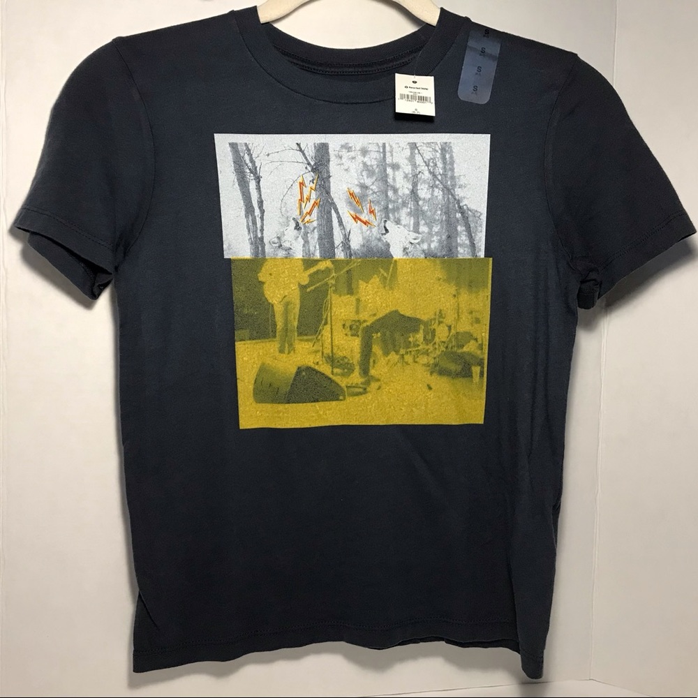GapKids Print T-shirt Size Small (6-7) Never Used